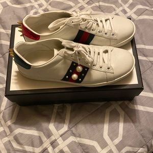 Gucci Ace Women’s Sneakers (Gucci Size 37+)